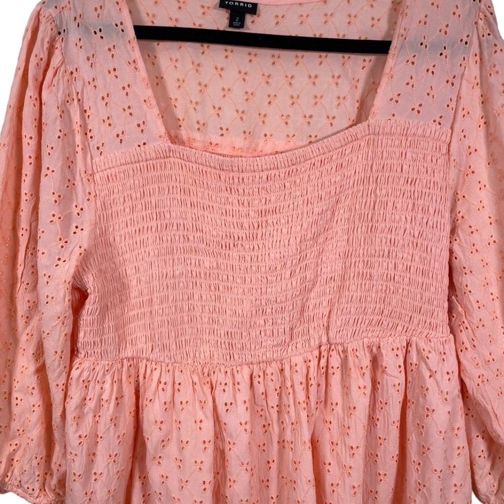 Torrid Smocked Babydoll Top Blouse Voile Eyelet Peach Size 2/2X - Picture 6 of 12